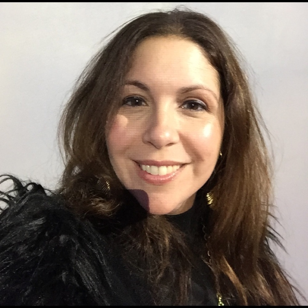 Meet your Posher, Elise